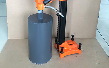 磁力鉆磁性減弱或者無磁性是由什么原因造成的？